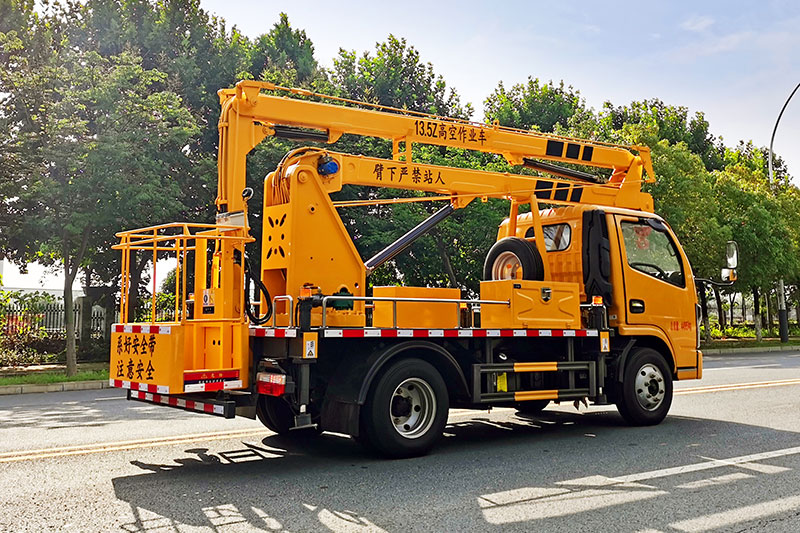 东风13.5米蓝牌高空作业车